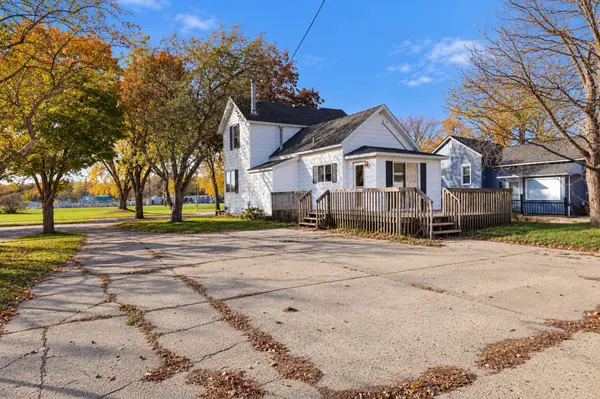 423 Walnut AVE S, Owatonna, MN 55060