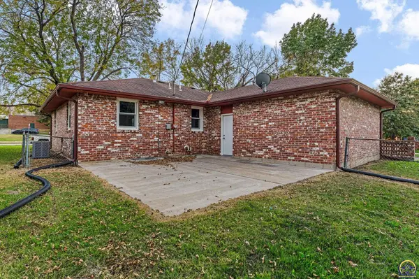 5324 SW 33rd ST, Topeka, KS 66614