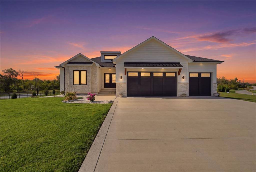 1 S Buffalo Ridge CT, Lake Winnebago, MO 64034