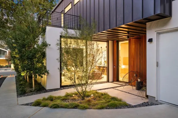 309 W Monroe ST, Austin, TX 78704