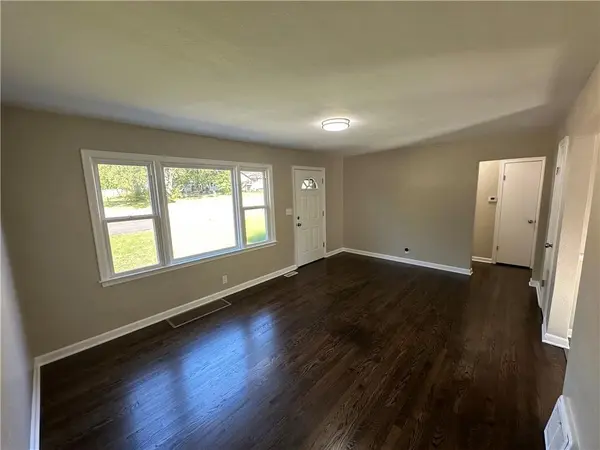 11113 E 25th ST, Independence, MO 64052