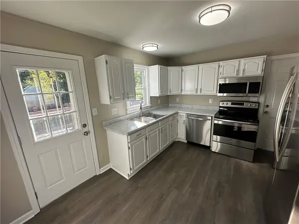 11113 E 25th ST, Independence, MO 64052