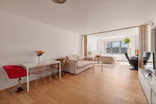 125-10 Queens BLVD #717, Kew Gardens, NY 11415