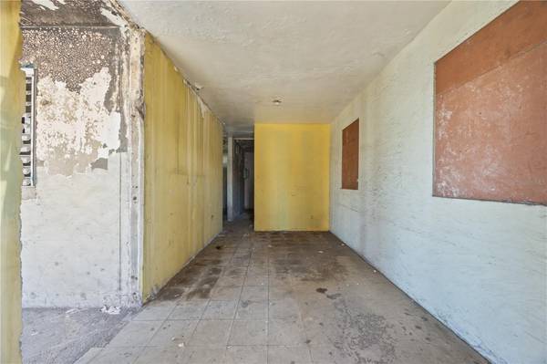 26 URB. LOS ÁNGELES #B-18, Carolina, PR 00979