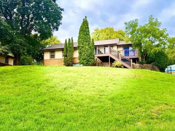 1949 Arcade ST, Maplewood, MN 55109