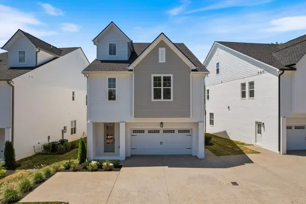 325 Old Shackle Island Rd, Hendersonville, TN 37075