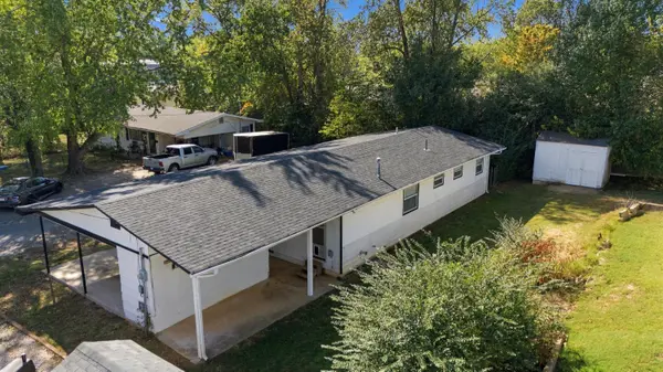1021a N College ST, West Plains, MO 65775