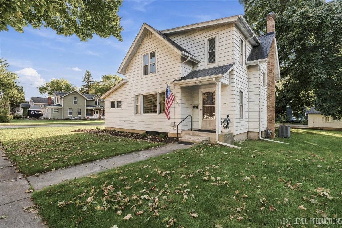 203 N Van Buren ST, Batavia, IL 60510
