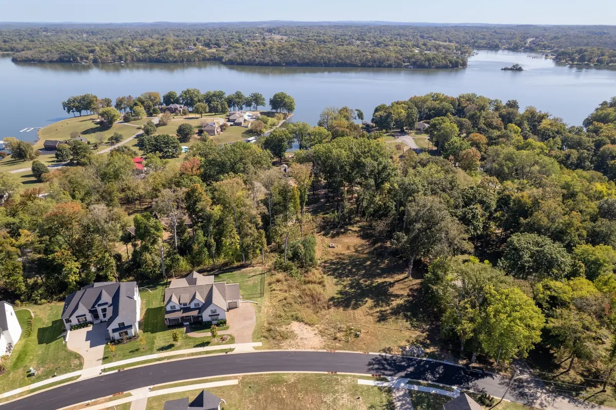 338 Raintree Dr, Hendersonville, TN 37075