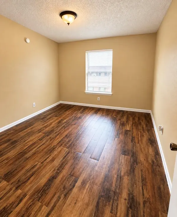139 Elm DR #208, Lockhart, TX 78644