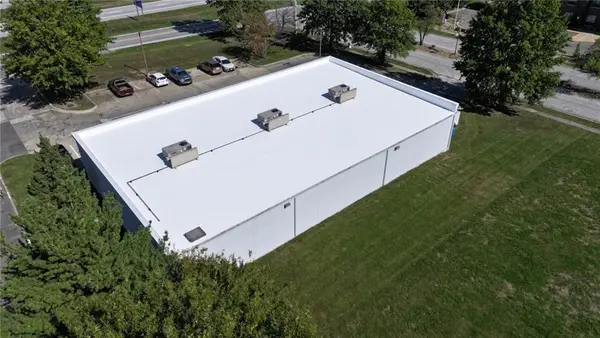 959 SE Oldham Pkwy, Lee's Summit, MO 64081