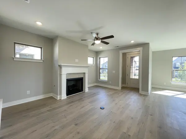 1220 Kennesaw Blvd, Gallatin, TN 37066