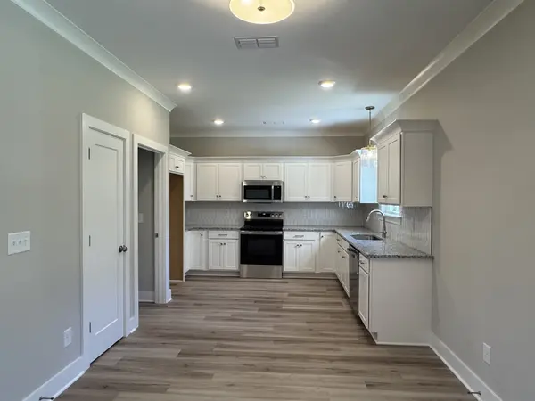 61 Spring House Dr, Manchester, TN 37355