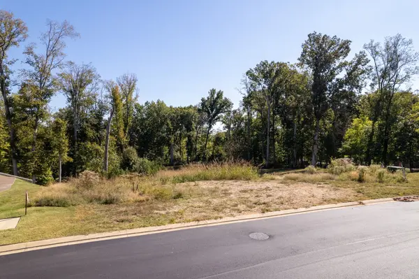338 Raintree Dr, Hendersonville, TN 37075