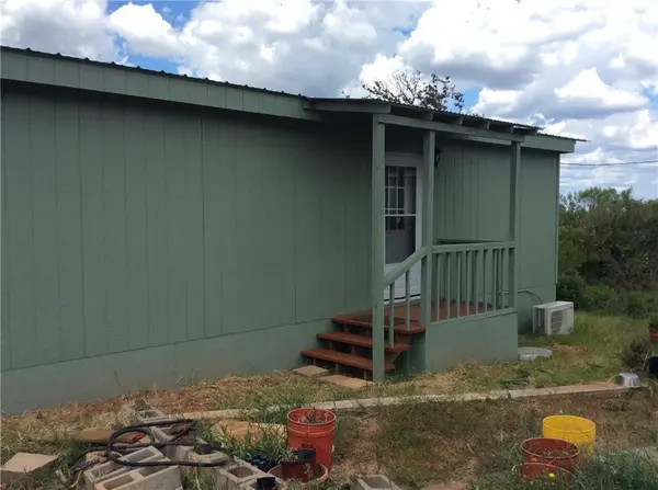 505 Pine Tree LOOP #B, Bastrop, TX 78602