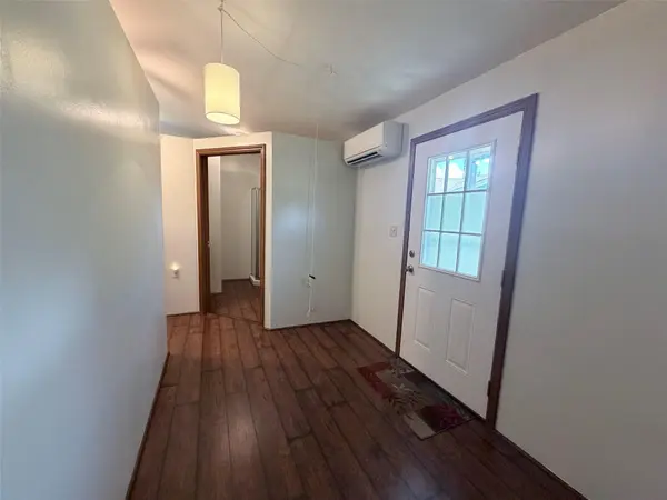 505 Pine Tree LOOP #B, Bastrop, TX 78602