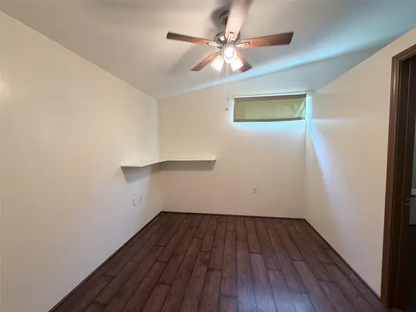 505 Pine Tree LOOP #B, Bastrop, TX 78602