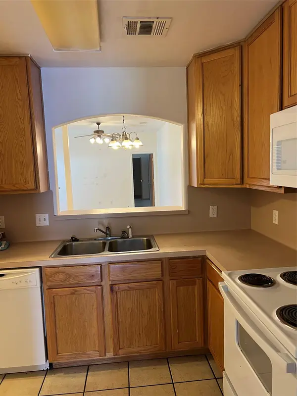 210 Marvin CV, Hutto, TX 78634