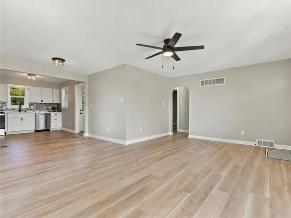 204 Westview PL, Excelsior Springs, MO 64024