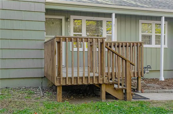 6730 Hawthorne AVE, Raytown, MO 64133