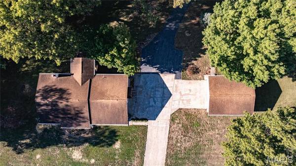 3619 W Delmar AVE, Godfrey, IL 62035
