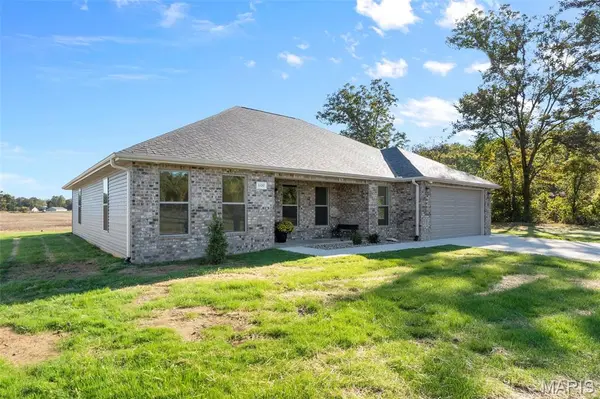 109 Beau DR, Scott City, MO 63780