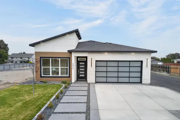 1022 Road 64, Pasco, WA 99301
