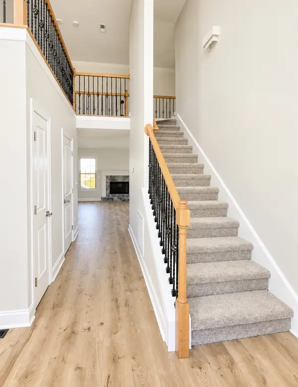 707 Asbury Hawn Dr, Lebanon, TN 37087