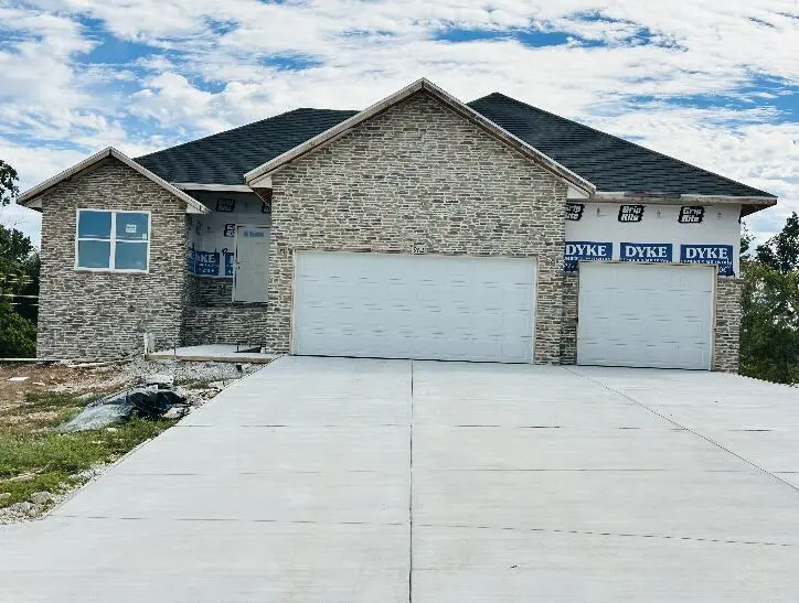 962 S Pindall LN, Nixa, MO 65714