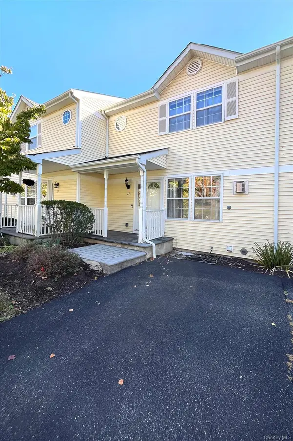 17 Lake Ridge DR, Middletown, NY 10940