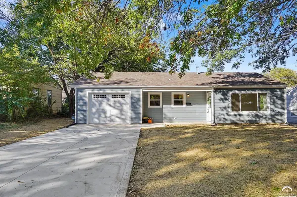 2508 Moundview DR, Lawrence, KS 66049