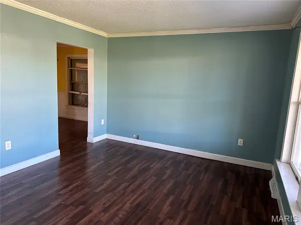 109 W Outer RD, Scott City, MO 63780