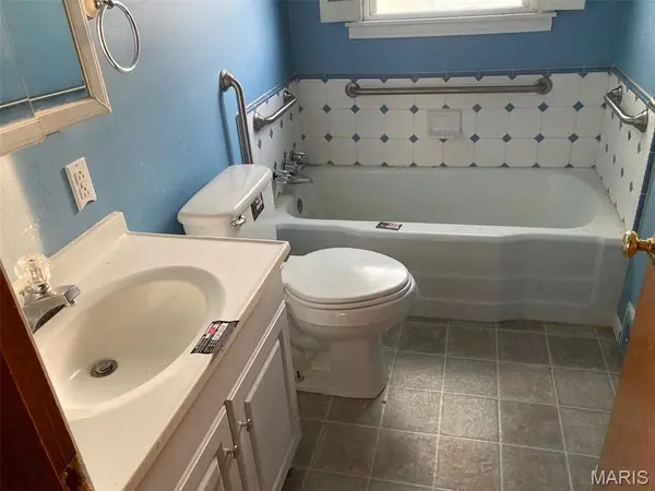 322 S Gravois AVE, Tipton, MO 65081