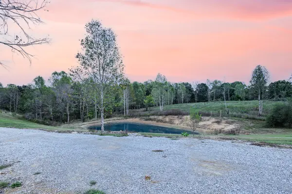 2211 Hackney Rd, Greenbrier, TN 37073