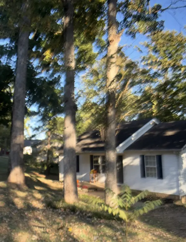 2067 Sugar Tree Dr, Lewisburg, TN 37091