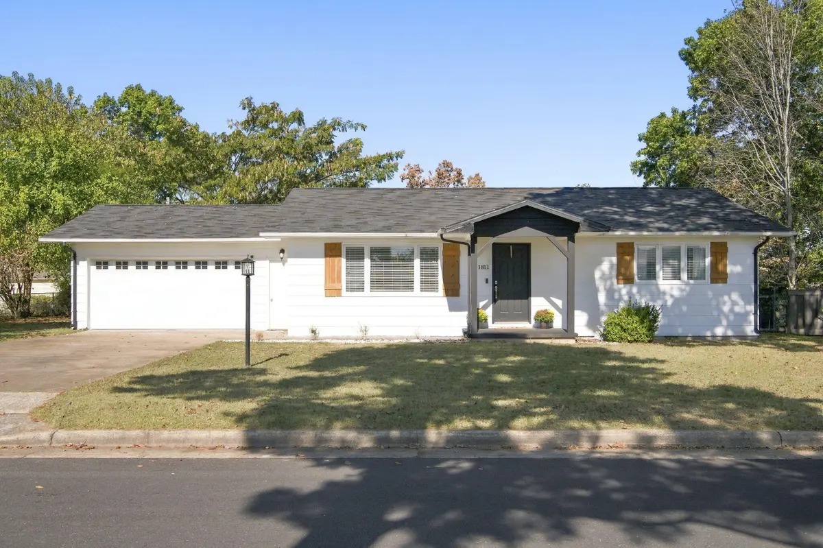 1811 Neihardt Street, Branson, MO 65616