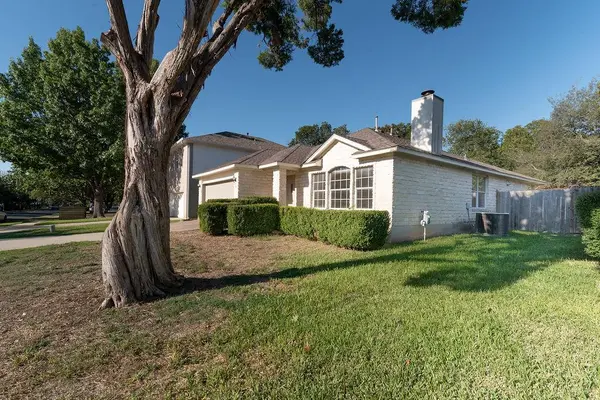 7104 Quimper LN, Austin, TX 78749