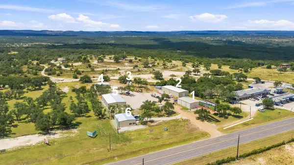 7748 E Us Highway 290 #5, Johnson City, TX 78636