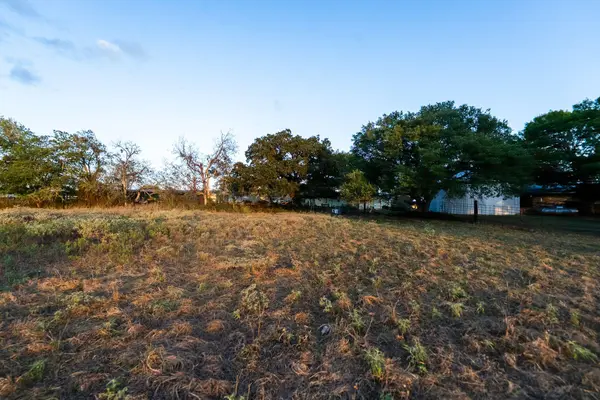 425 Seawillow RD, Lockhart, TX 78644