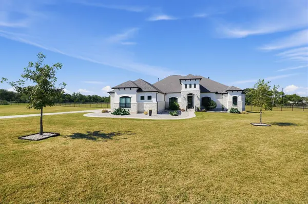 160 Lloyd LN, Dripping Springs, TX 78620