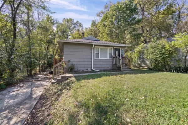 4323 Towers RD, Kansas City, MO 64130
