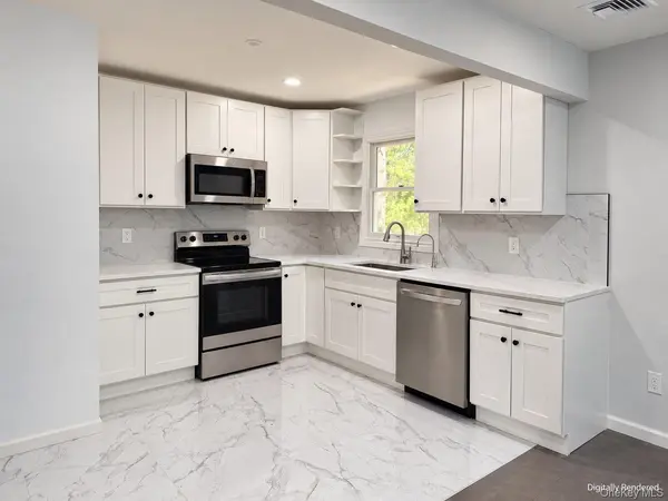 141 Suffolk AVE, Flanders, NY 11901