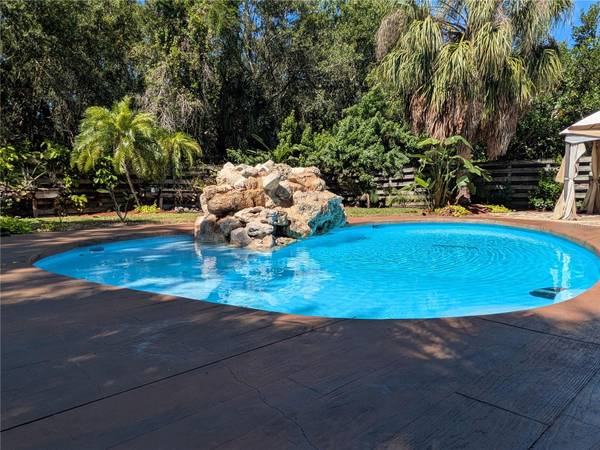 1133 RUSSELL AVE, Sarasota, FL 34232