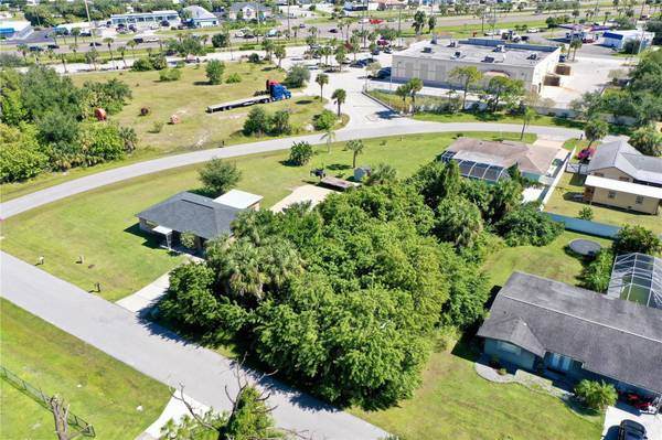 581 SPRUCE ST NW, Port Charlotte, FL 33952