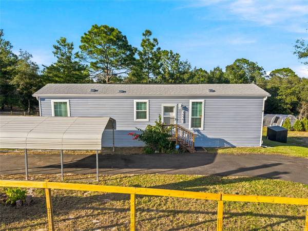 15901 SE 113 ST RD, Ocklawaha, FL 32179