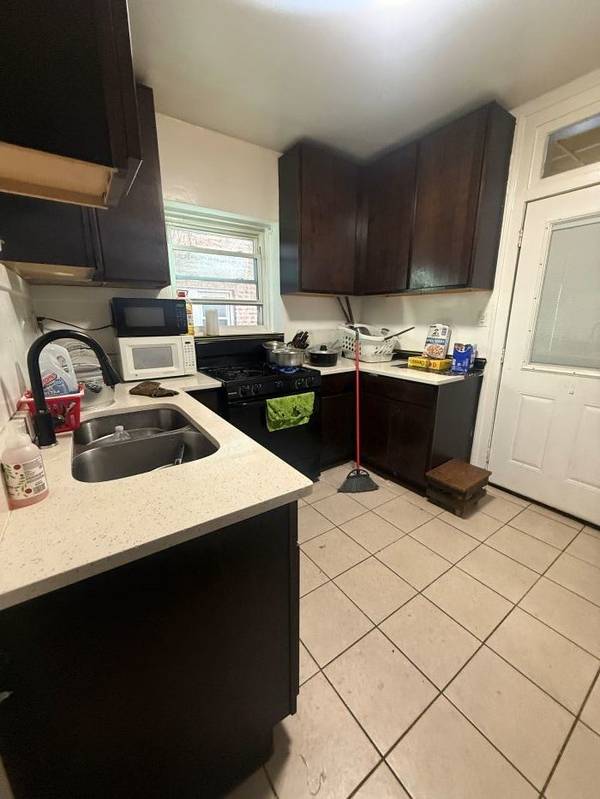 6704 N ROCKWELL ST, Chicago, IL 60645