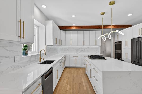 25138 N Pawnee RD, Barrington, IL 60010
