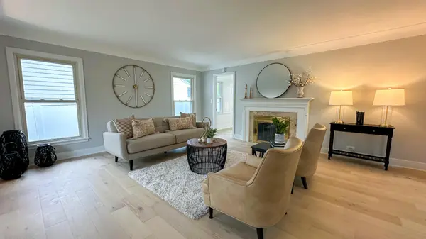 4370 Mackey Ave, Saint Louis Park, MN 55424