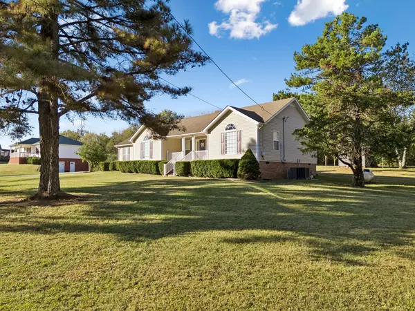168 Commodore Cir, Summertown, TN 38483