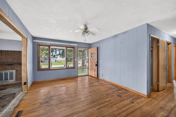 243 Western Ave, Haysville, KS 67060